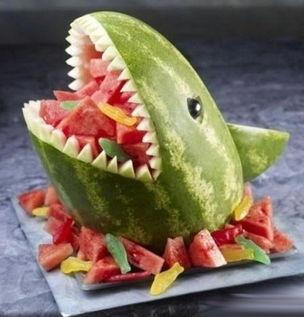 校园吃瓜的时候,揭秘校园八卦背后的真相