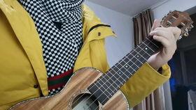 唱歌团队吃瓜,揭秘唱歌团队的欢乐食光