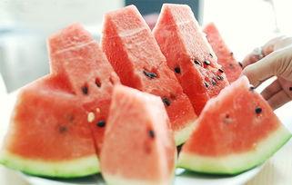 孕妇吃蜜瓜还是吃西瓜好,营养对比与选择指南