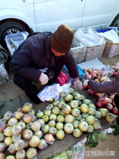 乡下聚集吃瓜事件,一场聚集吃瓜引发的乡村风云