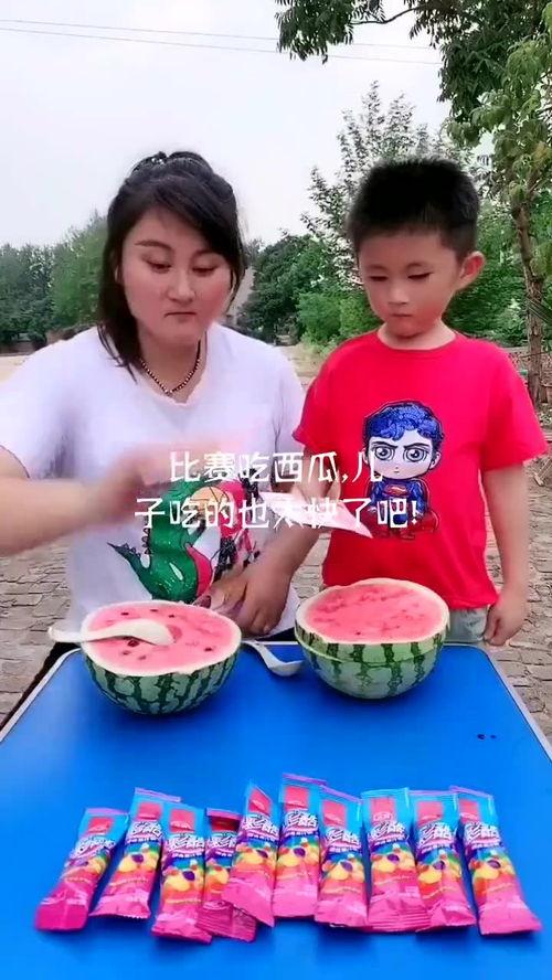 吃瓜吃的快会唱歌了