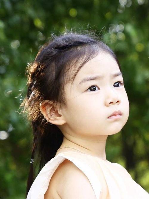 戚薇吃瓜小表妹,揭秘娱乐圈幕后故事